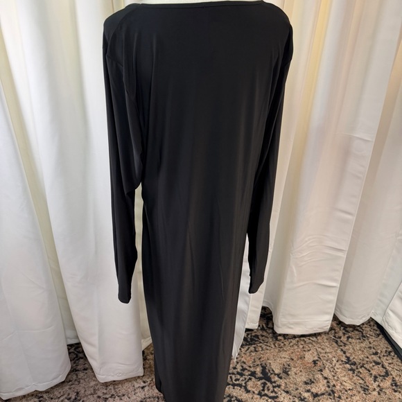 NWT Boohoo ‘Plus Premium Heavy Weight Slinky Long Sleeve Maxi Dress’ in Black 22 - Picture 12 of 14